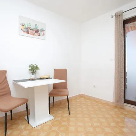 Apartment By The Sea Slatine, Ciovo - 16131 Slatine