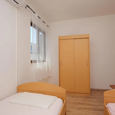 Apartman By The Sea Slatine, Ciovo - 16131
